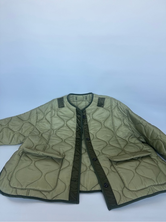 The Frankie Shop Jackets & Blazers - The Frankie Shop Olive Green Quilted Teddy Jacket